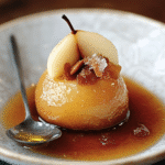 POSTRE DE PERAS AL VAPOR CON SALSA DE MIEL.