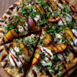 Flatbread con melocotón asado y burrata