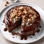 Tarta sin horno de chocolate y avellanas
