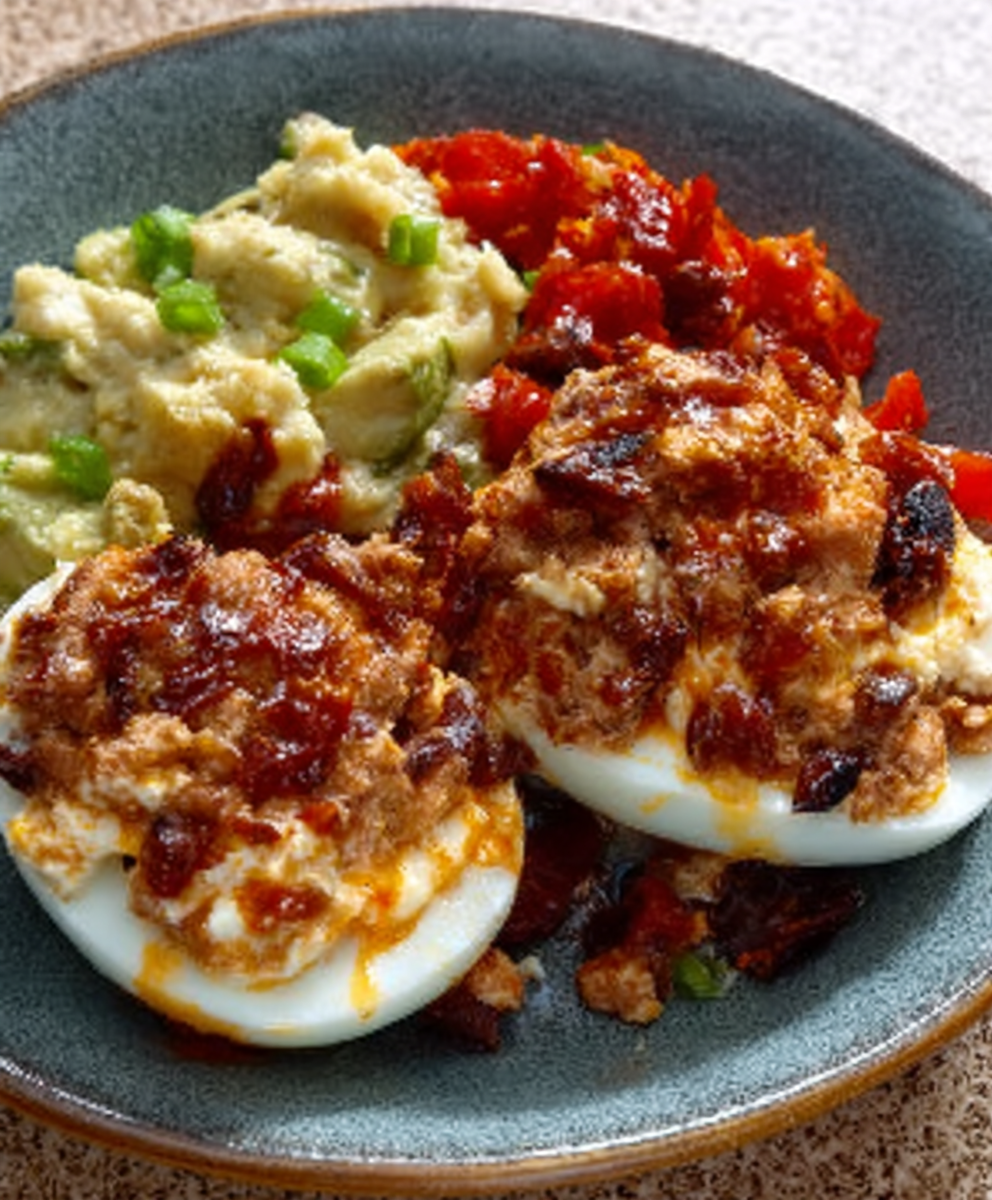 Huevos Rellenos de Atún y Pimiento Asado