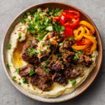Tazones de Cordero Especiado al Estilo Shawarma y Hummus