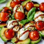 Ensalada de Aguacate Caprese First Image First Image