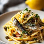 Pasta Mediterránea de Sardinas y Limón con Alcaparras First Image First Image