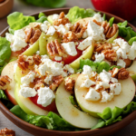 Ensalada Otoñal de Manzana Honeycrisp y Feta