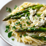 Ensalada de Orzo con Espárragos y Feta