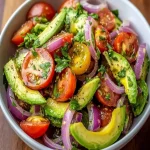 Ensalada Fresca de Aguacate, Tomate y Cebolla First Image First Image