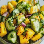 Ensalada Fresca de Mango y Pepino con Aderezo de Chile y Limón First Image First Image